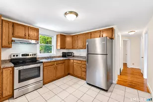 21 Monroe St, North Haven, CT 06473 - Photo 7