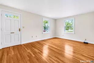 21 Monroe St, North Haven, CT 06473 - Photo 3