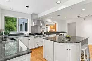 200 Deer Ln, Guilford, CT 06437 - Photo 9