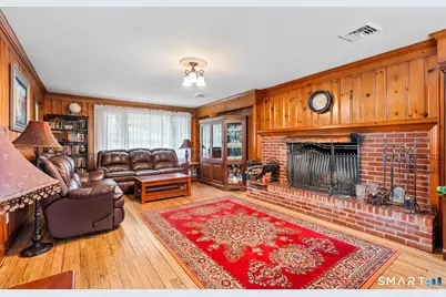 1781 Litchfield Turnpike, Woodbridge, CT 06525 - Photo 5