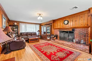 1781 Litchfield Turnpike, Woodbridge, CT 06525 - Photo 5