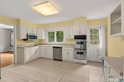 113 Dogwood Lane, Stamford, CT 06903 - Photo 15
