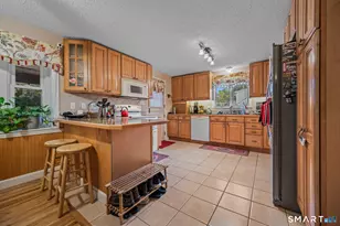 25 Birch St, Bristol, CT 06010 - Photo 9