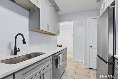 35 Woodsedge Drive #5B, Newington, CT 06111 - Photo 3