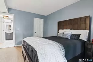 35 Woodsedge Dr, Newington, CT 06111 - Photo 11