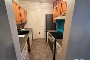 1 Linden Pl, Hartford, CT 06106 - Photo 13
