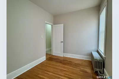 743 Iranistan Avenue, Bridgeport, CT 06605 - Photo 9