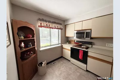 211 Adams Hill Way #211, East Windsor, CT 06088 - Photo 5
