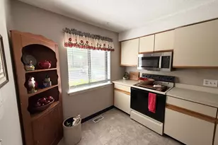 211 Adams Hill Way, East Windsor, CT 06088 - Photo 5