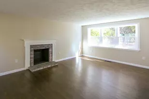 19 Van Buren Rd, Enfield, CT 06082 - Photo 9