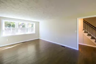 19 Van Buren Rd, Enfield, CT 06082 - Photo 11