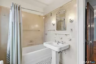 15 Beverly Rd, West Hartford, CT 06119 - Photo 27