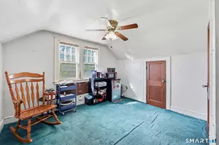 11 Gates Ave, Waterbury, CT 06705 - Photo 17