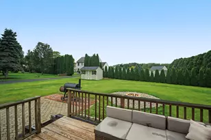 46 Bentley Dr, Manchester, CT 06042 - Photo 5