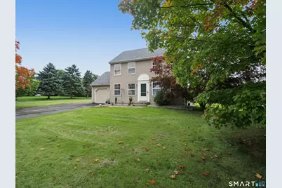 46 Bentley Drive, Manchester, CT 06042 - Photo 3