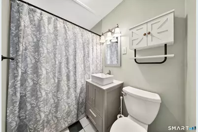 421 Wakelee Avenue, Stratford, CT 06614 - Photo 9