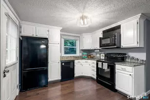 11 Arthur Ave, Enfield, CT 06082 - Photo 3