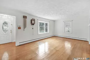 24 Oxford St, Bridgeport, CT 06606 - Photo 5