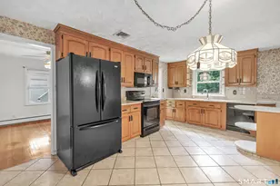 24 Oxford St, Bridgeport, CT 06606 - Photo 11