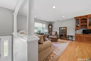 11 Delview Dr, Danbury, CT 06811 - Photo 3