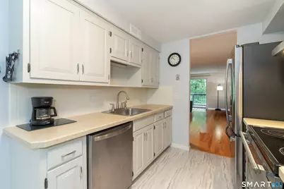 34 Harbour Village #E, Branford, CT 06405 - Photo 15