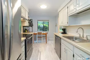 34 Harbour Village, Branford, CT 06405 - Photo 11