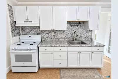 30 Essex Street, Manchester, CT 06040 - Photo 5