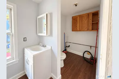 360 Pine Street, Waterbury, CT 06704 - Photo 15