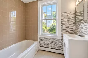 360 Pine St, Waterbury, CT 06704 - Photo 13