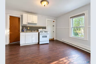 360 Pine Street, Waterbury, CT 06704 - Photo 11