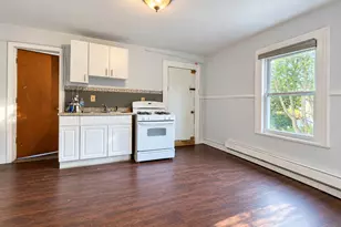 360 Pine St, Waterbury, CT 06704 - Photo 11