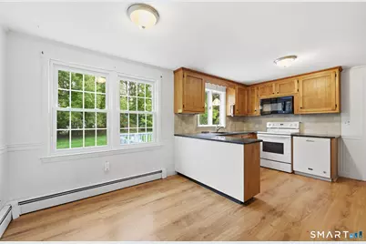 15 Sapphire Street, Enfield, CT 06082 - Photo 9