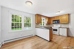 15 Sapphire St, Enfield, CT 06082 - Photo 9