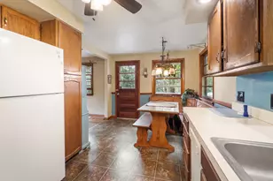 889 Benham St, Hamden, CT 06514 - Photo 7