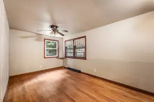 889 Benham St, Hamden, CT 06514 - Photo 15