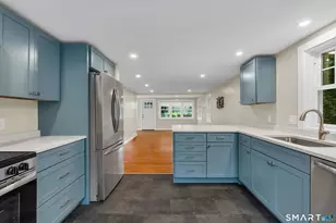 41 Maple St, Stonington, CT 06378 - Photo 5