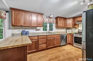42 Wigwam Dr, Shelton, CT 06484 - Photo 7