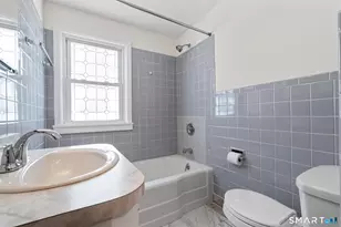 21 Fairfax Ave, West Hartford, CT 06119 - Photo 27