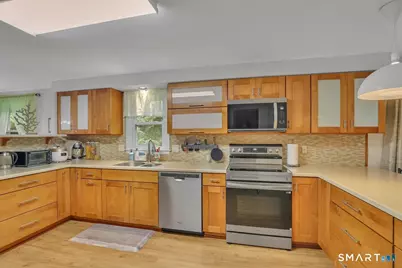 103 Grissom Road, Manchester, CT 06042 - Photo 5