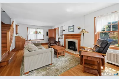 10 Lawncrest Road, Danbury, CT 06810 - Photo 5