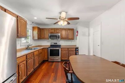 251 Holland Road, Bridgeport, CT 06610 - Photo 11