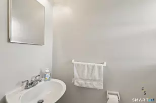 17 Pioneer Dr, Enfield, CT 06082 - Photo 13