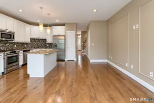 19 Orwich Ct, Danbury, CT 06810 - Photo 7
