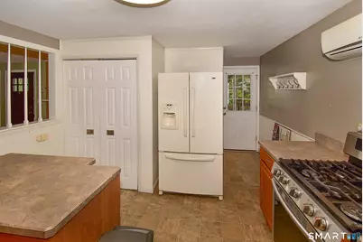 [Address not provided], East Hartford, CT 06108 - Photo 11