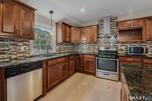 520 Boston Post Rd, Waterford, CT 06385 - Photo 5