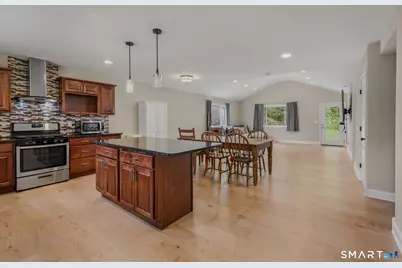 520 Boston Post Road, Waterford, CT 06385 - Photo 3