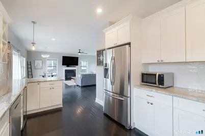 931 East Broadway, Milford, CT 06460 - Photo 9