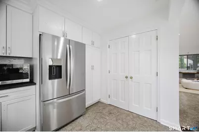 33 Colonial Road #4, Stamford, CT 06906 - Photo 11