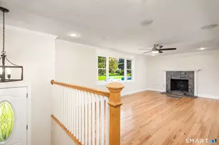 46 Sapphire St, Enfield, CT 06082 - Photo 9