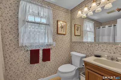 129 Montemerlo Avenue, Windsor Locks, CT 06096 - Photo 21